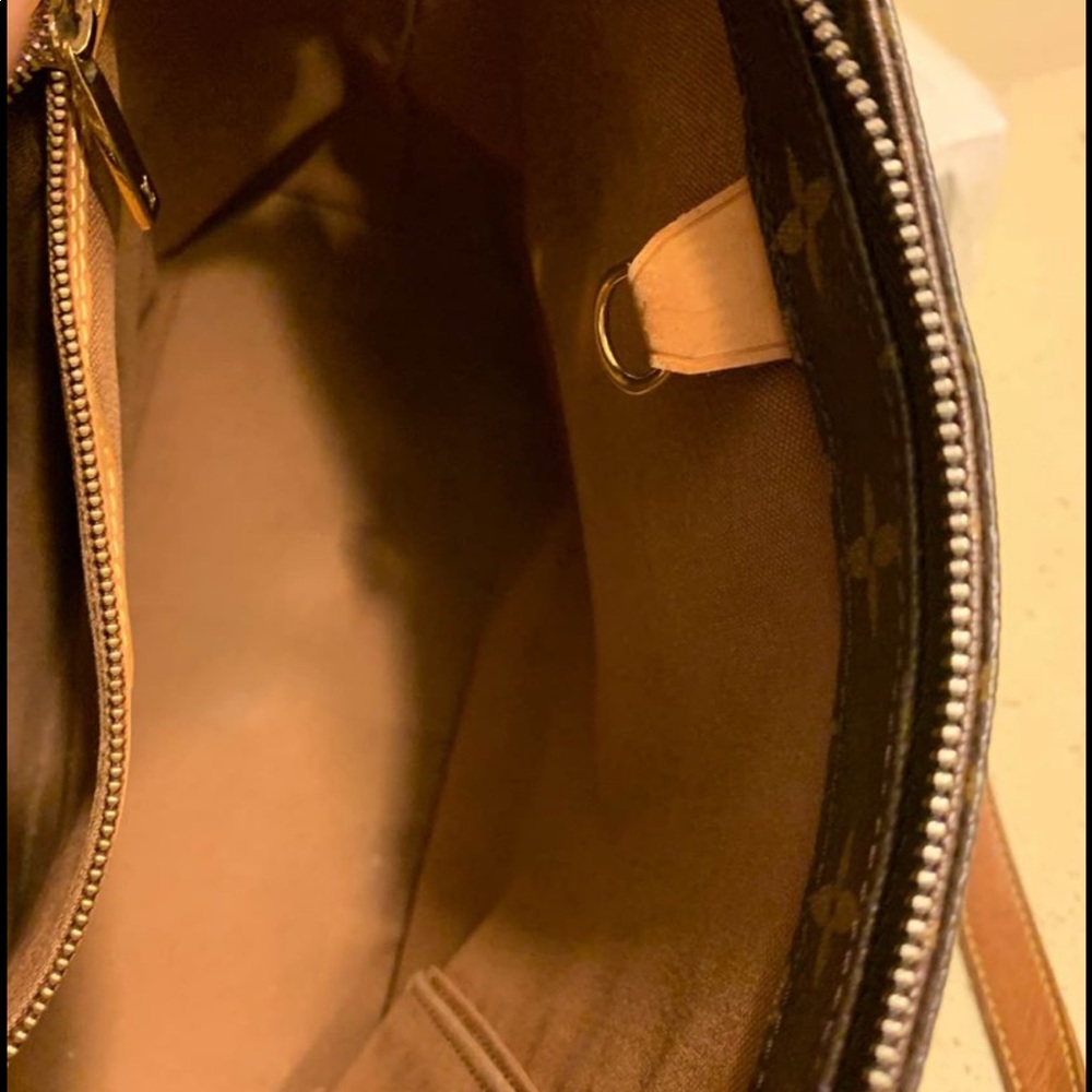 “SOLD”Authentic Louis Vuitton Cabo piano tote bag - Picture 2 of 4